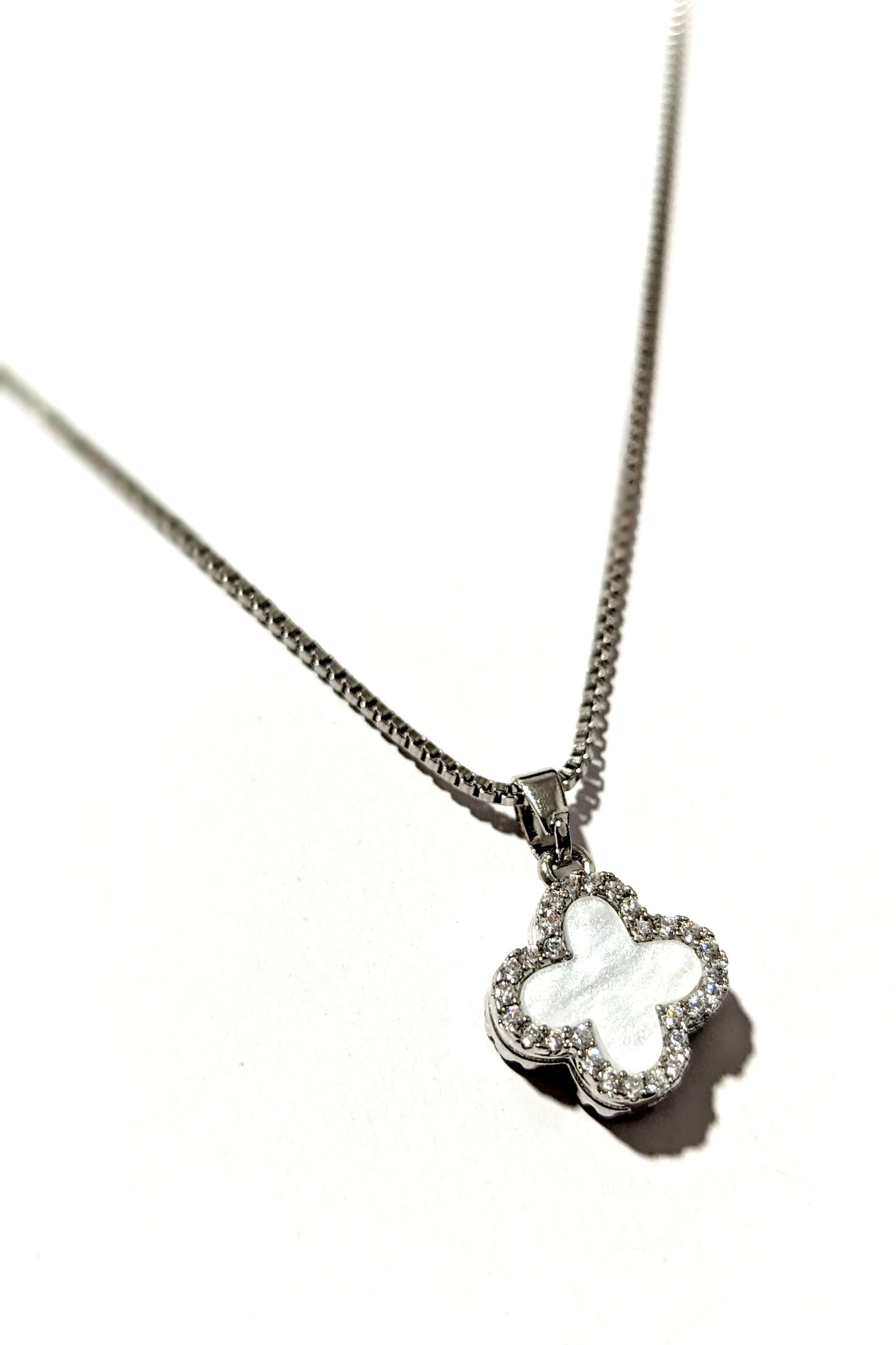 2 Colour Clover Necklace