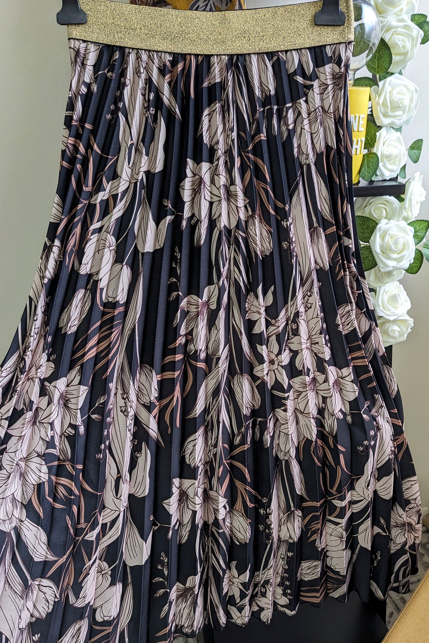 Black Satin Printed Pleat Skirt